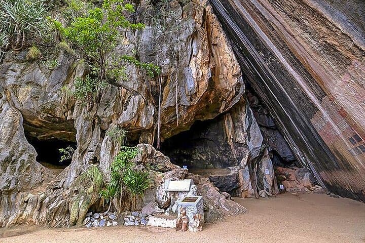 Canoe Phang Nga Bay: Full-Day James Bond Island & Koh Panyee Experience photo 5