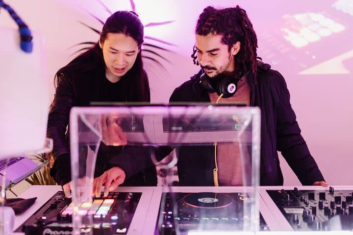 Private DJ Class in London — Learn to Mix on Pioneer Decks photo 3