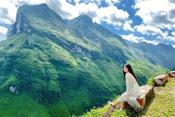 Ha Giang Loop 3-Day Small-Group Car Tour: Dong Van, Ma Pi Leng & Lung Cu
