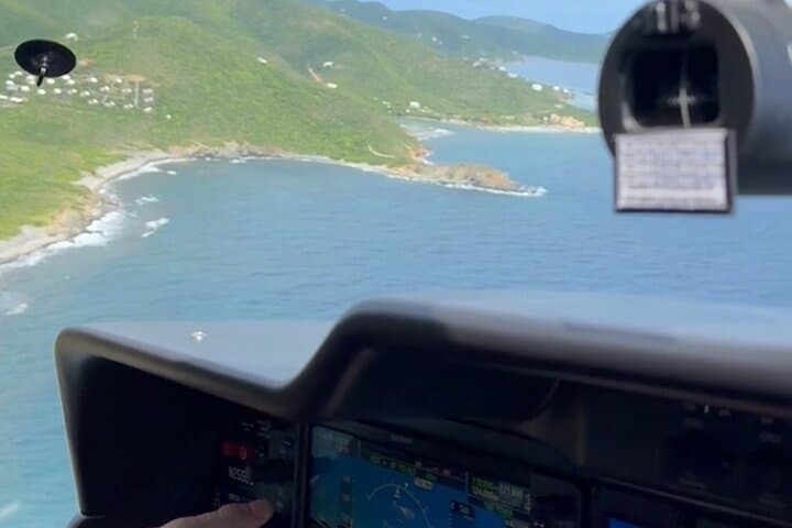 St. Thomas & BVI Aerial Sightseeing — 30-Min Scenic Flight Over Turquoise Reefs photo 3