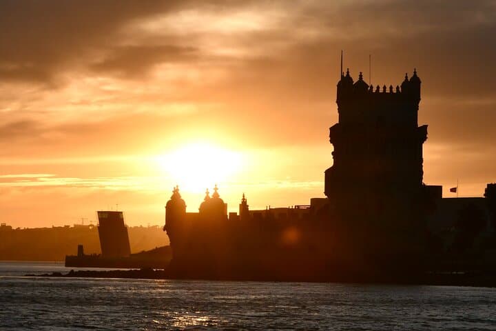 Lisbon Sunset Catamaran Cruise on the Tagus with Live Music & Drinks photo 6