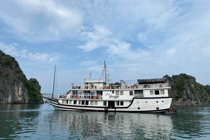 Bai Tu Long Bay: Off-the-Beaten-Track on Renea Cruise (2-Day, 1-Night) photo 3