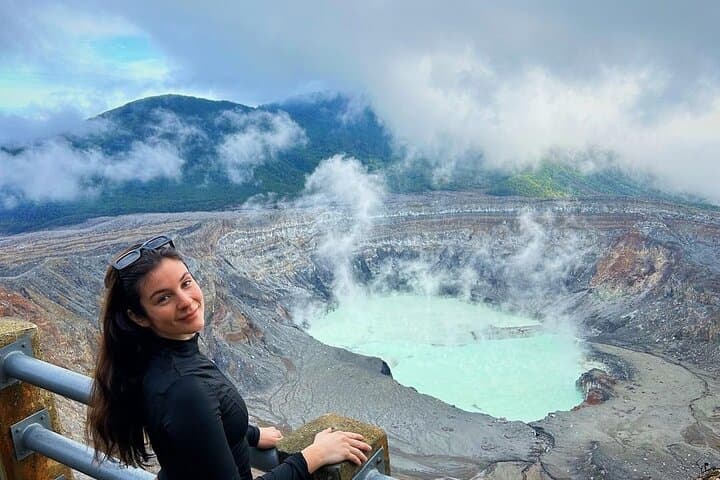 Poás Volcano, La Paz Waterfalls & Coffee Plantation Day Trip from San José