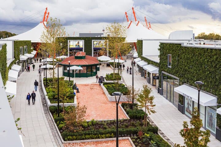 Private Shopping Transfer: London to Designer Outlet Ashford
