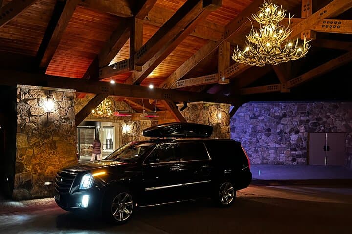 Private Luxury Transfer from Denver to Vail — Door-to-Door Alpine Shuttle photo 3