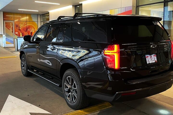 Private Luxury Transfer Denver to DIA — Reliable 4WD Chauffeur Service photo 3
