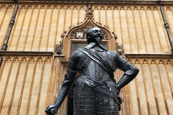 Oxford Food & Sightseeing Walking Tour — Markets, Cheese & College Stops photo 2