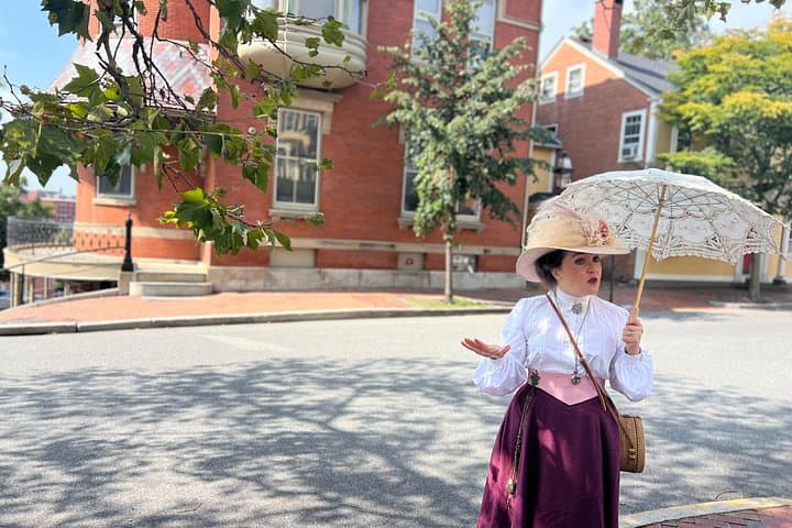 Benefit Street History Walk: Costumed Tour of Providence's College Hill photo 3