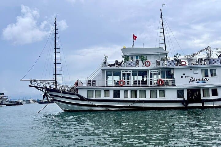 Bai Tu Long Bay: Off-the-Beaten-Track on Renea Cruise (2-Day, 1-Night) photo 2