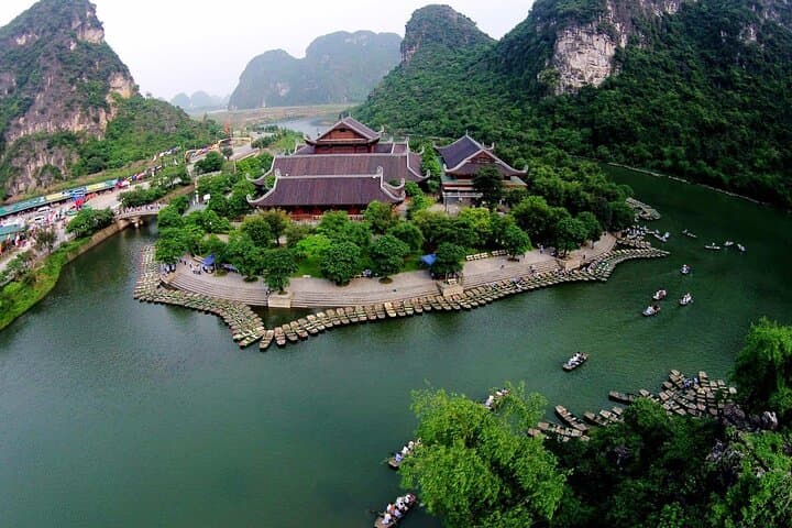 Ninh Binh Full-Day: Bai Dinh, Tràng An Boat Ride & Mua Cave Viewpoint photo 3