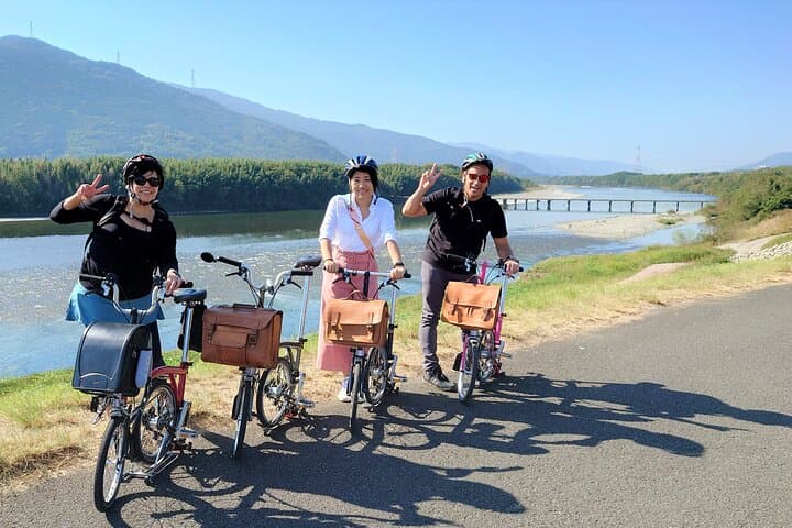 Wakimachi Half-Day Bike Tour — Indigo Streets & the Yoshino River photo 3