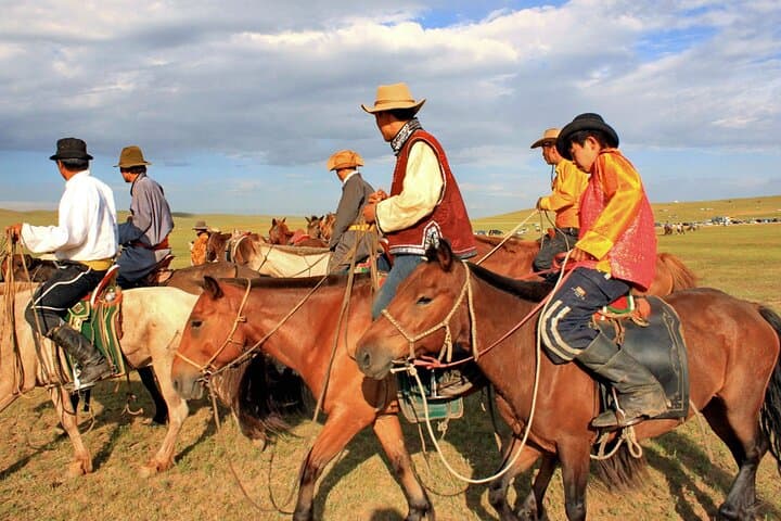5-Day Central Mongolia Horse Riding Adventure — Orkhon River, Ger Stays & Local Traditions photo 4