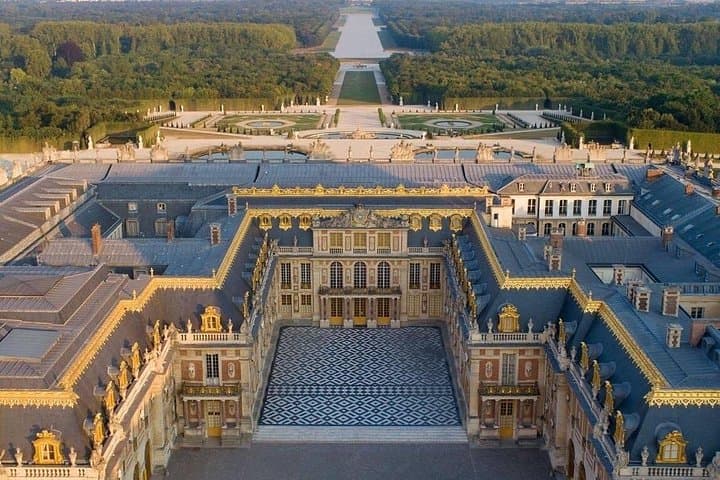 Private Tour from Paris to Versailles: Palace, Hall of Mirrors & Formal Gardens photo 2