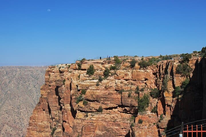 Najran Al Ukhdood Private Day Tour from Abha: Archaeology, Wadi Najran & Amarah Palace photo 5