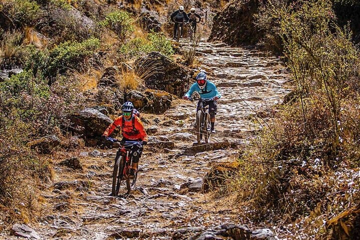 Enduro Mountain Biking in the Sacred Valley: Lares Downhill Adventure photo 4
