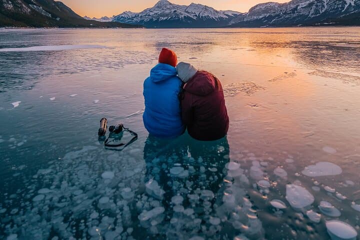 Abraham Lake Ice Bubbles Helicopter Tour — Snowshoe & Hot Chocolate in the Canadian Rockies