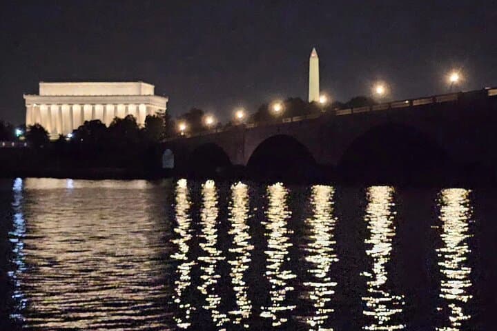 Customizable Private Tour of Washington DC — White House, Mall & Memorials photo 5
