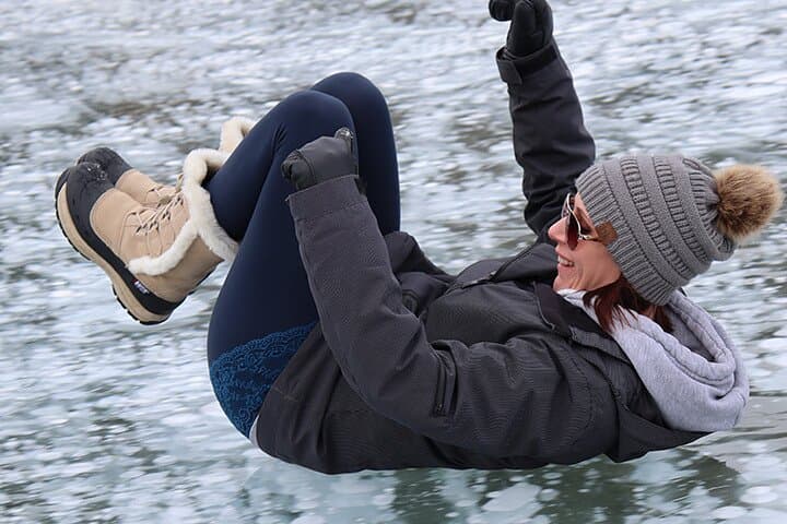 Abraham Lake Ice Bubbles Helicopter Tour — Snowshoe & Hot Chocolate in the Canadian Rockies photo 3