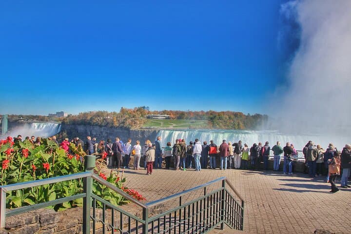 Niagara Falls Helicopter, Boat & Lunch: One-Day Canada Adventure from the US photo 2
