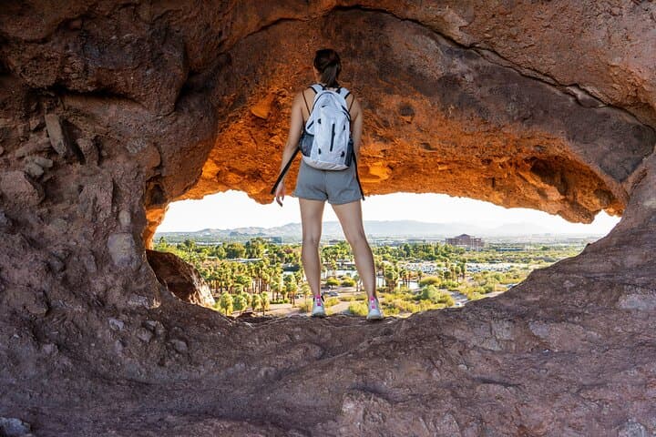 Discover Phoenix: A Dynamic 2-Hour City and Desert Adventure Tour