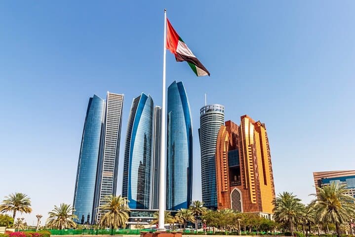 Private Abu Dhabi Full-Day 4x4 City Tour from Dubai — Sheikh Zayed, Corniche & Heritage Village photo 2
