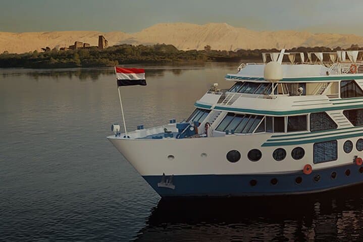 4-Day Romantic Nile Cruise from Luxor to Aswan — Private Luxurious River Journey photo 2