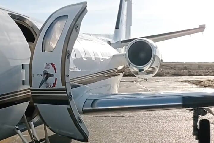 Private Jet Transfer Ushuaia to Punta Arenas — Scenic One-Way Flight Over Patagonia photo 4