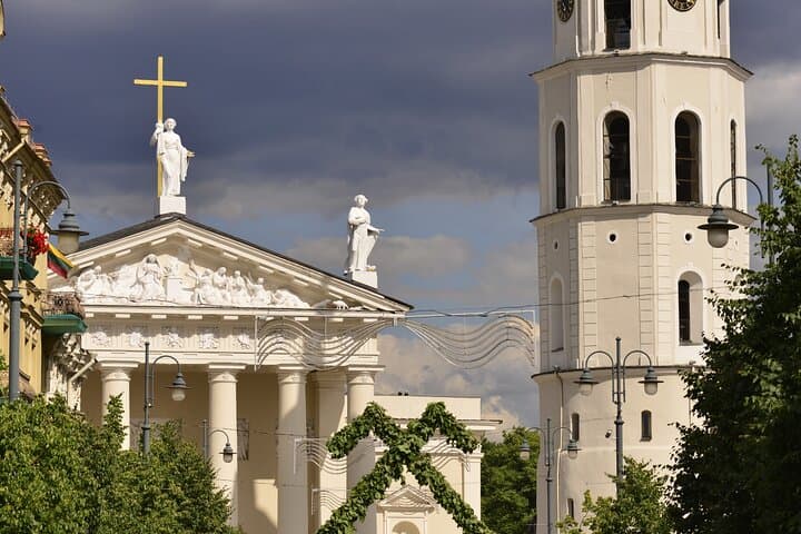 Vilnius Scavenger Hunt: Self-Guided Old Town Walking Tour Highlights photo 2