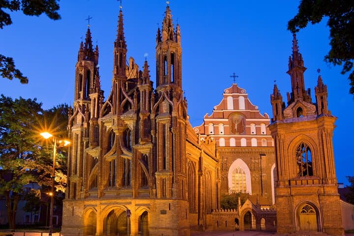 Vilnius Scavenger Hunt: Self-Guided Old Town Walking Tour Highlights photo 3