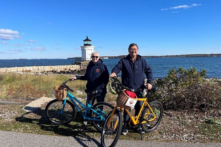 Two-Hour Lighthouse Bike Tour along South Portland Greenbelt to Bug Light and Spring Point photo 1