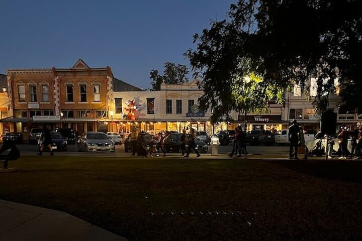 Ghost Maker Tour Georgetown — Adults-Only True Crime, Ghosts & Pub Crawl photo 5