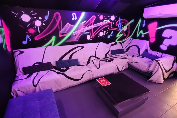 Blind Test & Karaoke TV Game Experience in Montpellier photo 3