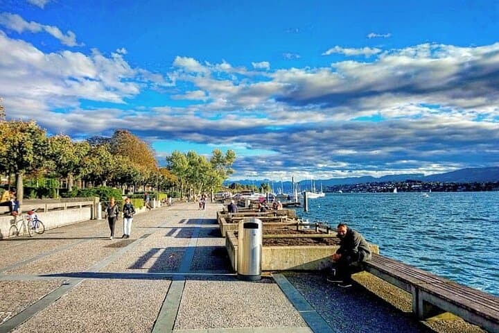Private Zurich Day Tour from St Gallen — Lake Zurich, Old Town & Architecture photo 2