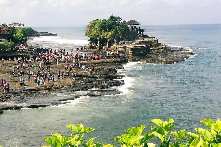 Tanah Lot Tour: Temple, Hidden Waterfall & Ulun Danu Bratan Day Trip photo 2