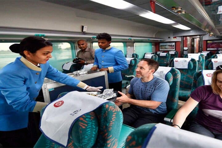All-Inclusive Taj Mahal Day Tour by Gatimaan Express — Agra from Delhi in One Day