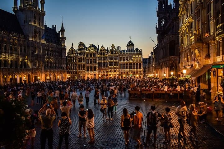 Brussels Christmas Night Markets & Belgian Chocolate Walking Tour