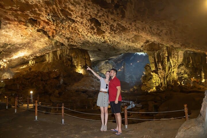 3-Day Castella Cruise: Explore Halong Bay, Sung Sot Cave & Titop Island photo 4