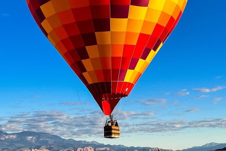 St. George Hot Air Balloon Ride Over Southern Utah Red Rocks photo 2