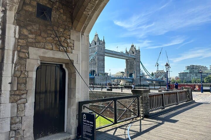 Tower of London Family Tour: Blue Badge Guided Kids' Adventure & Crown Jewels Visit photo 5