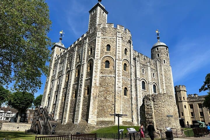 Tower of London Family Tour: Blue Badge Guided Kids' Adventure & Crown Jewels Visit photo 6