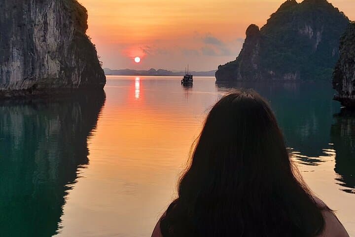 Overnight Cruise in Bai Tu Long Bay: 2-Day Authentic Wooden Junk Experience photo 5