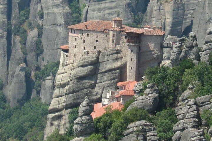 Meteora Day Trip from Athens — Private Full-Day Monastery Tour & Photo Stops photo 2