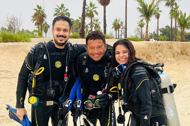 Boat Try Scuba Diving Tour at La Mer Beach — Beginner Scuba Experience in Dubai photo 4