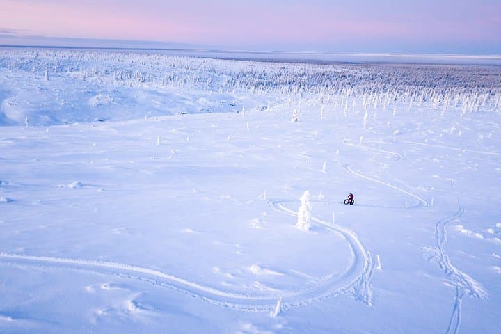 Guided Winter E‑Fatbike Ride to Urho Kekkonen Gates — Saariselkä 2-Hour Tour photo 2
