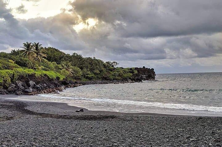 Private Full-Day Road to Hana Jeep Tour — Waianapanapa, Hamoa & Hana Town photo 6