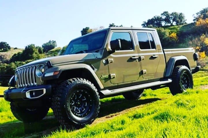 Private Full-Day Road to Hana Jeep Tour — Waianapanapa, Hamoa & Hana Town