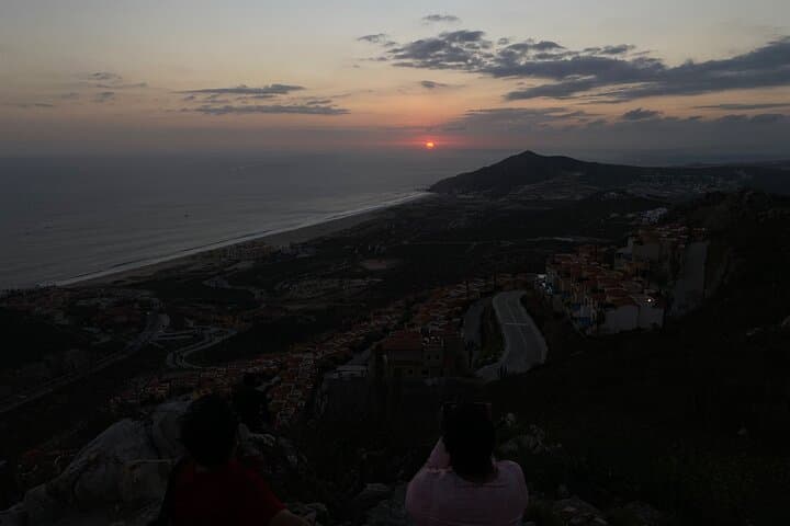Sunset Hike to Cabo San Lucas Viewpoint — 2.5K Ocean & Whale-Watching Trail photo 4