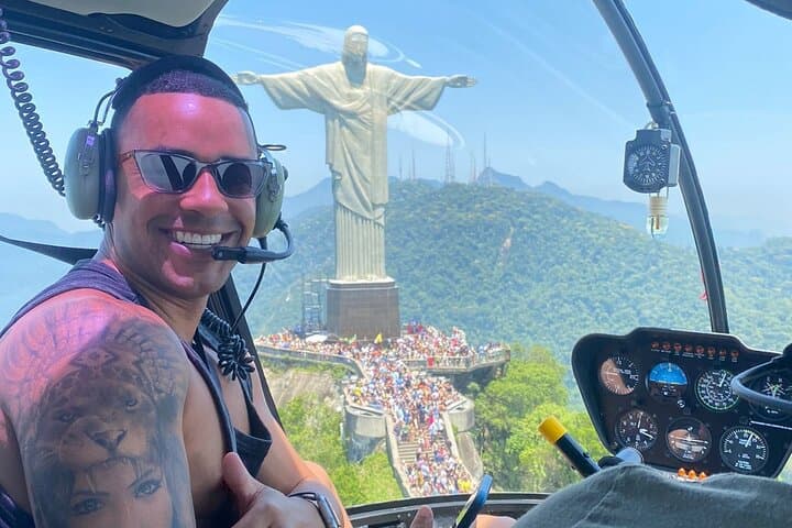 Classic Rio de Janeiro Helicopter Tour: Christ the Redeemer & Sugarloaf from Above