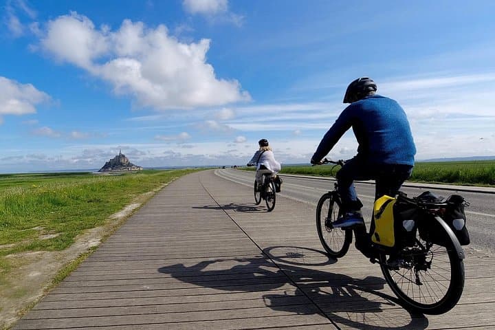 E-Bike Day Trip to Mont Saint-Michel — Private Guided Ride from Bayeux photo 3
