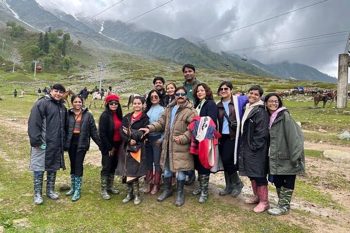 Private Multi-Day Kashmir Tour: Srinagar, Pahalgam, Sonamarg & Gulmarg Adventure photo 3